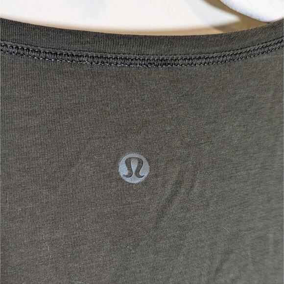 Lululemon Olive Green Split Front Love Tee Top size small - Picture 6 of 7